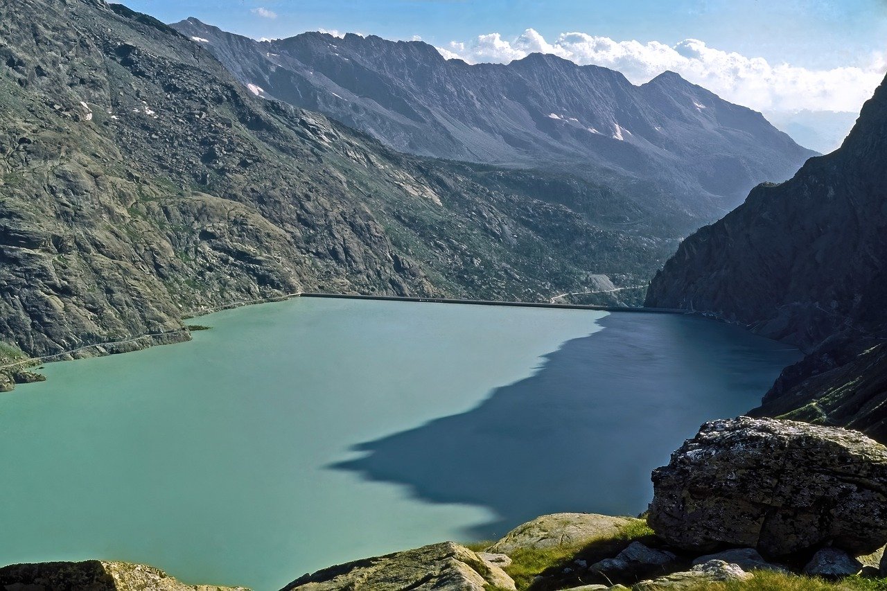 Renewable Resources and Green Energy Solutions - A Guide